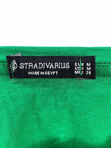 m Beden yeşil Renk Stradivarius T-shirt %70 İndirimli.