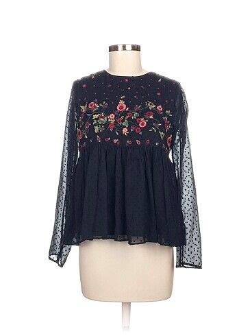 Zara Bluz %70 İndirimli.