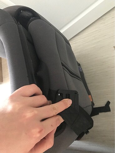 9- 36 kg Beden gri Renk Az kullanılmiş dönen oto koltuğu