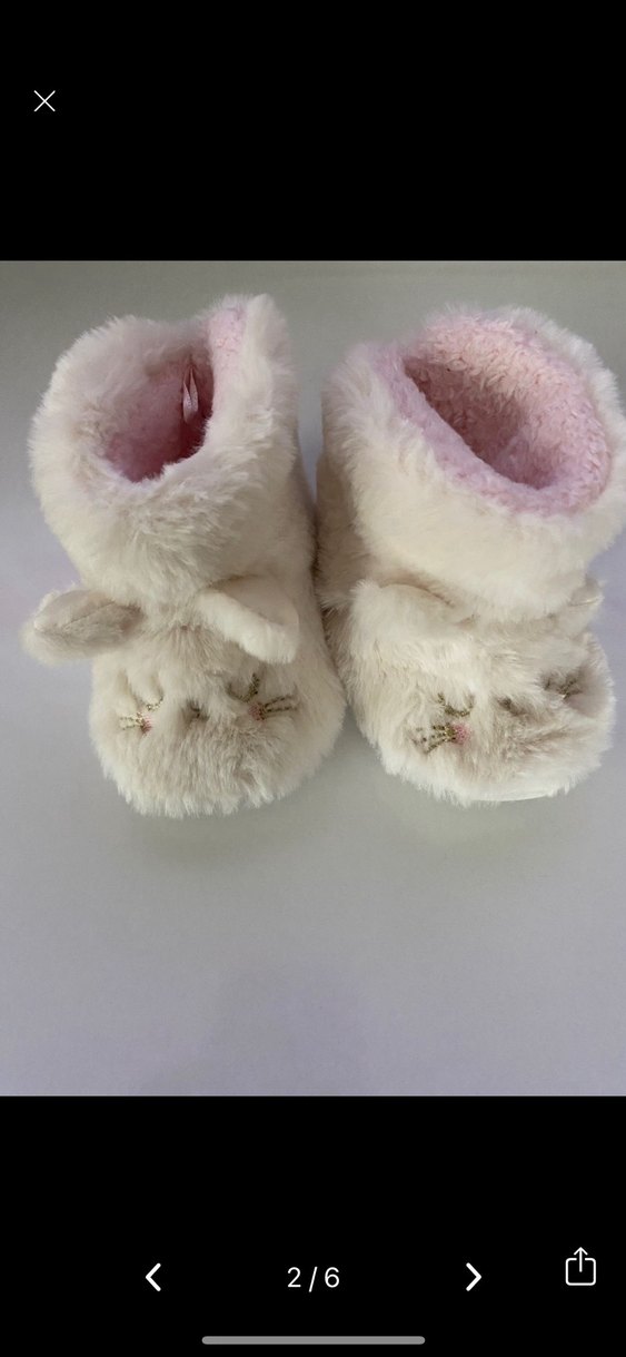 Kızlar için Beyaz Nakışlı Kürklü Ev Terliği - Görsel 2