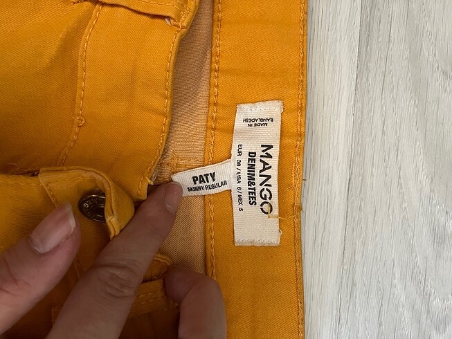 Mango jean