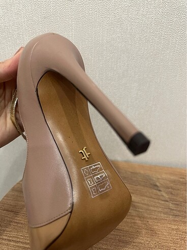37 Beden Kemal Tanca 37 Gold detay 11 cm sıfır