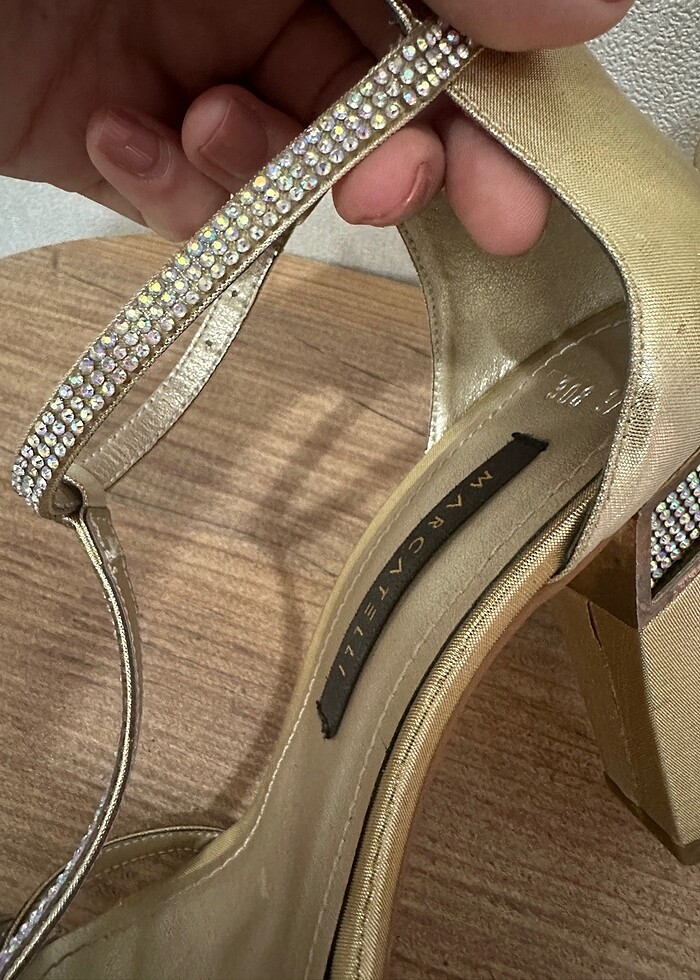 Marcatelli 2 saat giyildi altın renk taş 37 - Görsel 5