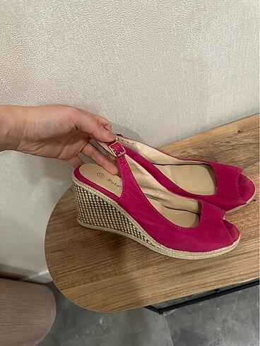 Koyu pembe süet yumuşak renkli dolgu 37