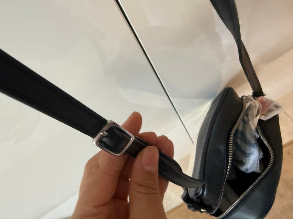 Calvin Klein Jeans Siyah-Beyaz Çapraz Çanta — görsel 4/5