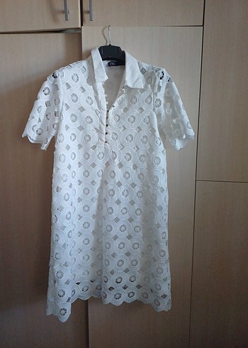 Zara Dantel Detaylı Beyaz elbise