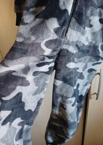 Erkek Çocuk Gri Kamuflaj Desenli tulum - Görsel 3