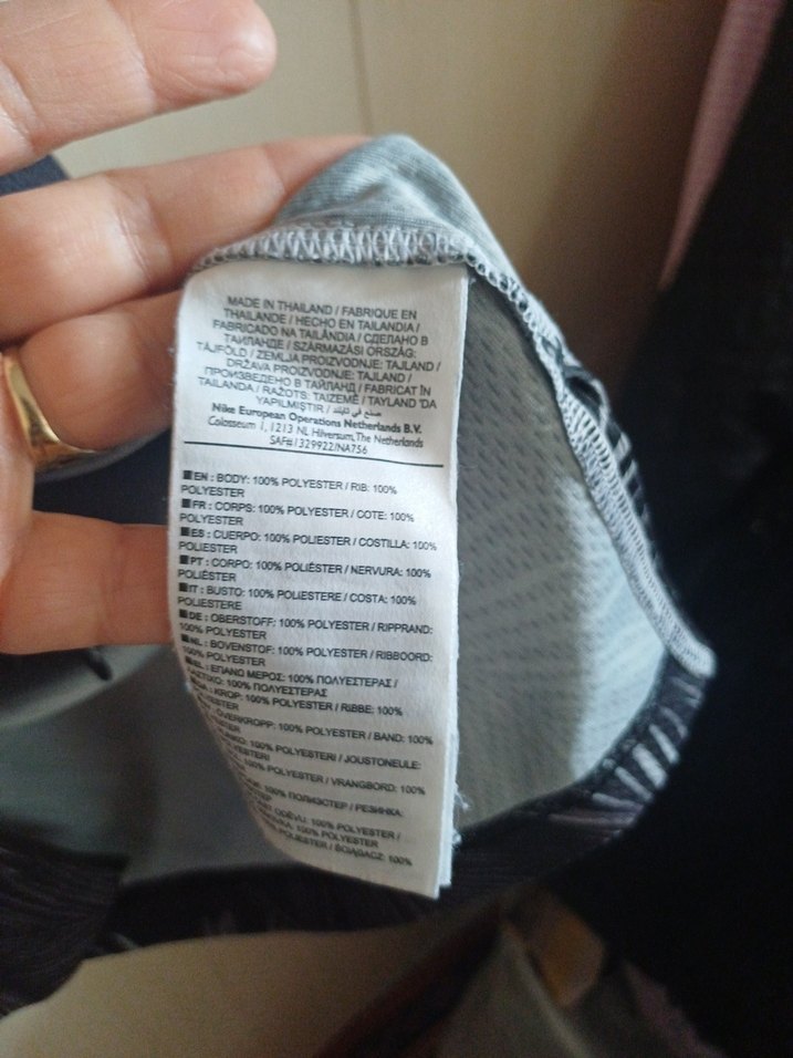 bayan Siyah V Yaka Baskılı Atlet - Görsel 5