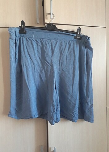 LC Waikiki Bayan penye şort