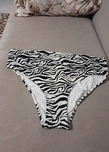 Bayan bikini altı 