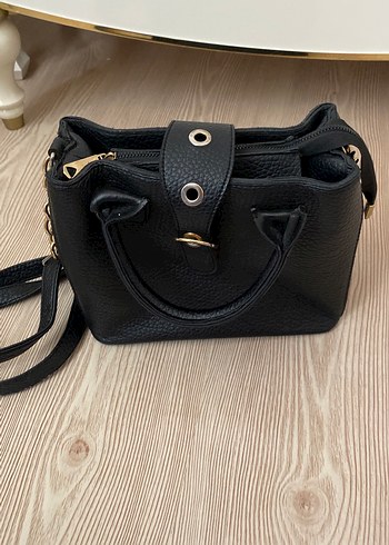 Siyah Deri Tokalı Kadın Çanta - Görsel 8