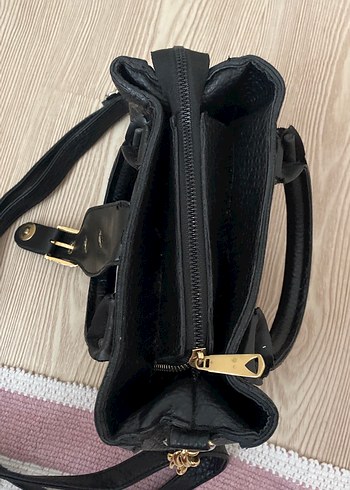 Siyah Deri Tokalı Kadın Çanta - Görsel 6