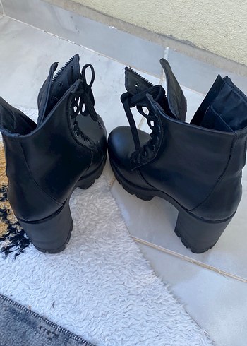 Siyah Deri Gizli Fermuarlı Kadın Dolgu Topuk Bot - Görsel 7