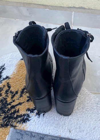 Siyah Deri Gizli Fermuarlı Kadın Dolgu Topuk Bot - Görsel 9