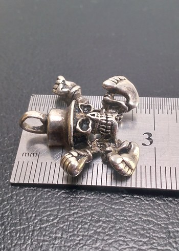 Diğer gümüş skull kolye ucu