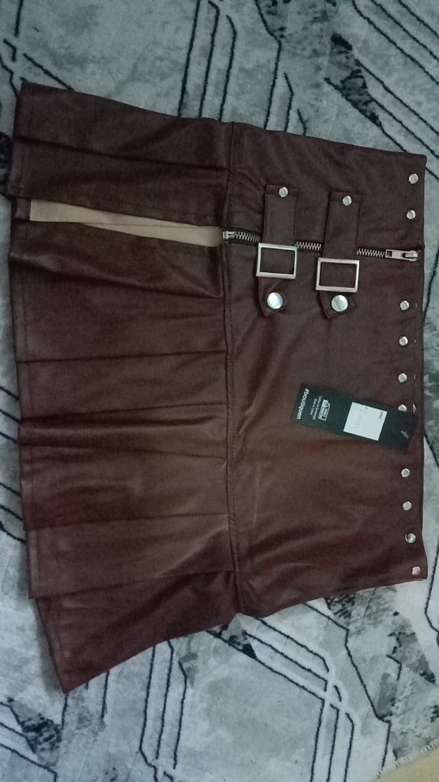 Kemer Detaylı Kahverengi Deri Mini Etek - Görsel 3