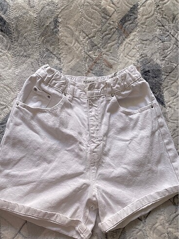 Pull and Bear beyaz pull bear şort
