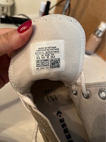 37 Beden Haki converse