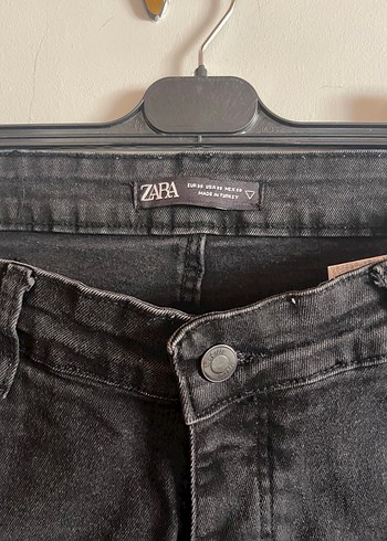 Zara Siyah Regular Fit Erkek Denim Pantolon