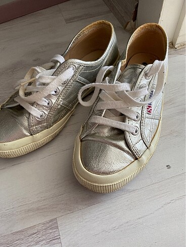 Superga ayakkabı