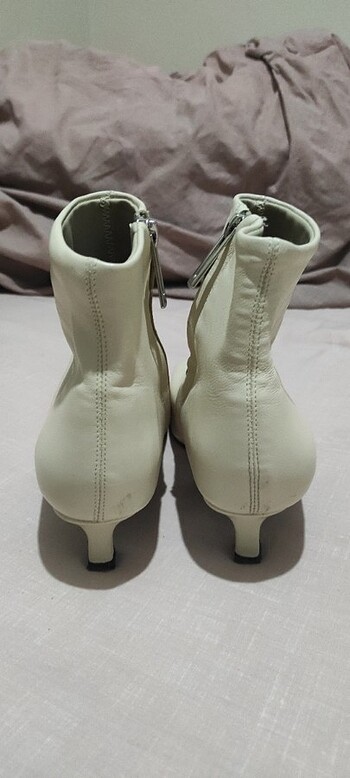 37 Beden ten rengi Renk ZARA BOT