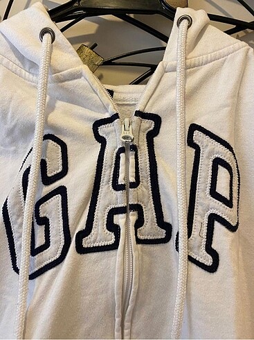 Beyaz GAP sweat orijinal Xs