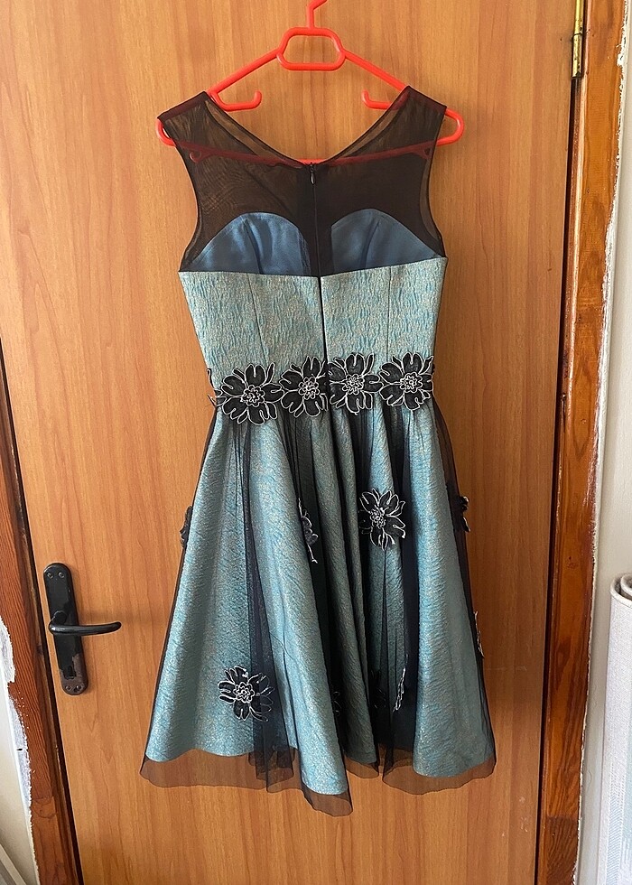 Mavi işlemeli abiye elbise - Görsel 3