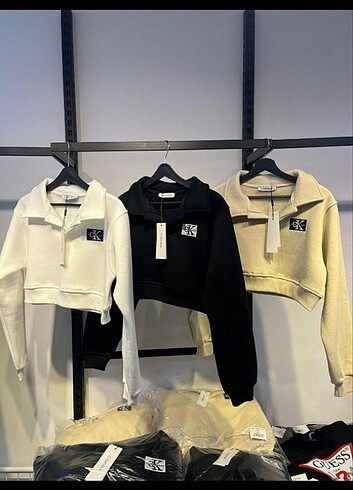 Calvin clein crop model sweet 