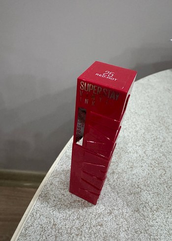 Superstay Parlak Kırmızı Ruj 25 Red Hot - Görsel 2
