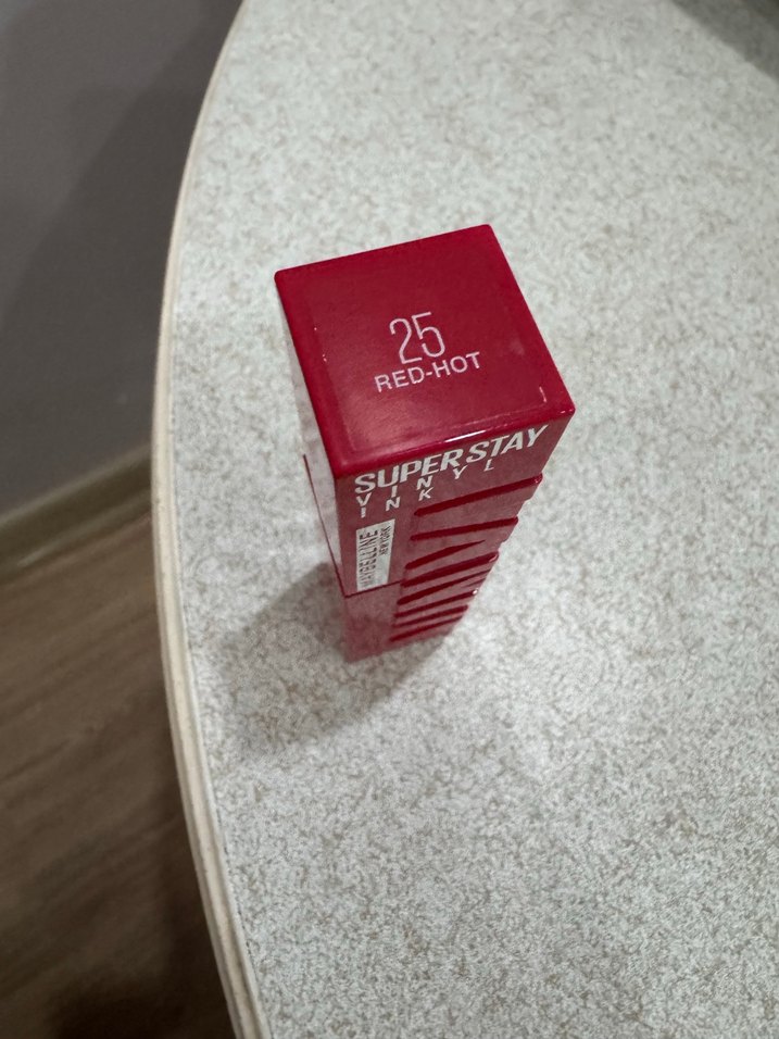 Superstay Parlak Kırmızı Ruj 25 Red Hot - Görsel 3
