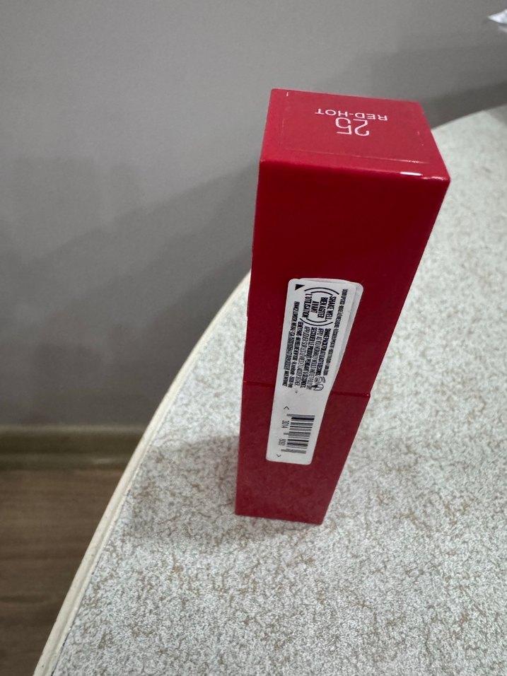 Superstay Parlak Kırmızı Ruj 25 Red Hot - Görsel 4