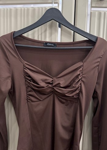 Drapeli V Yaka Kahverengi Uzun Kollu Bluz - Görsel 2