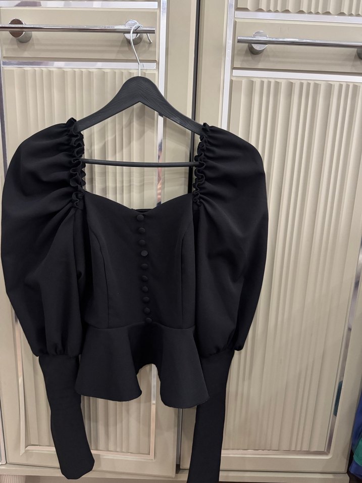 Siyah klasik bluz - Görsel 2