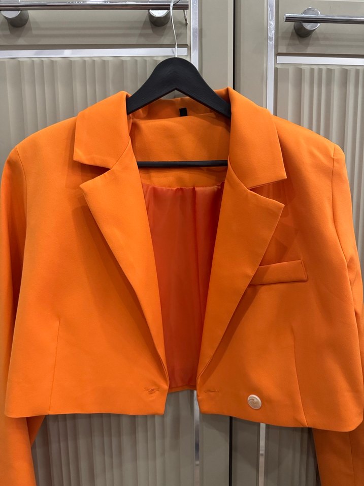 Kısa blazer ceket - Görsel 2