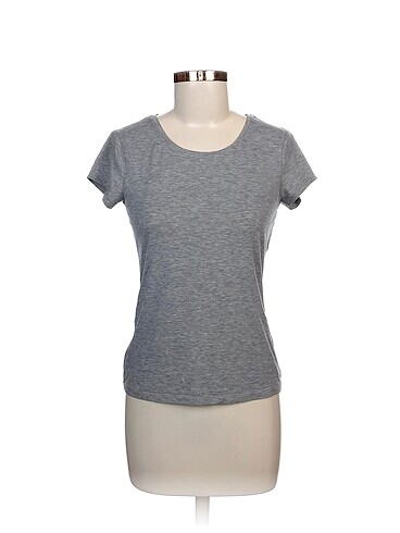 Koton T-shirt %70 İndirimli.