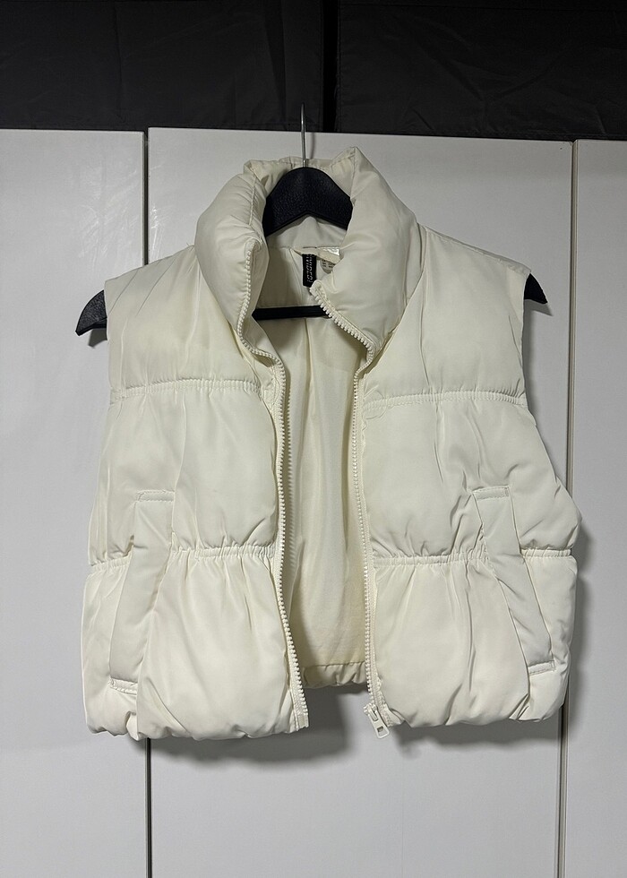 H&M Crop Şişme Yelek - Görsel 2