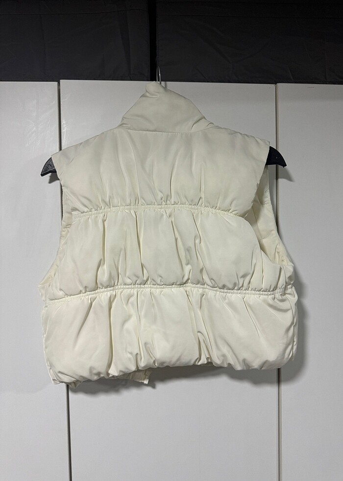 H&M Crop Şişme Yelek - Görsel 4