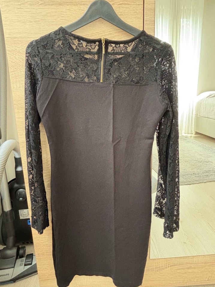 Şıklığın Simgesi: Siyah Dantel Mini Elbise — görsel 3/10