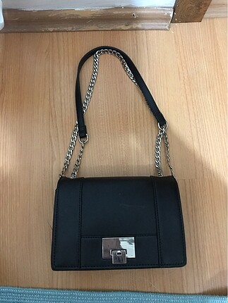 Stradivarius zincirli mini çanta