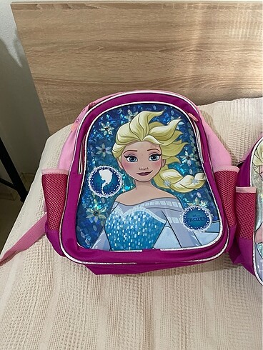 İki ayrı çanta tertemiz orjinal frozen