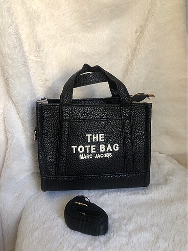 The tote bag kol çantası