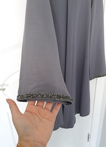 Kolları taş detaylı tunik