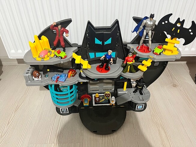  Beden Renk Batman karargahı