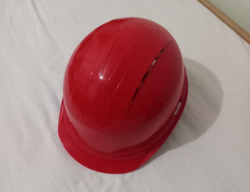 Kırmızı Baret - Görsel 4