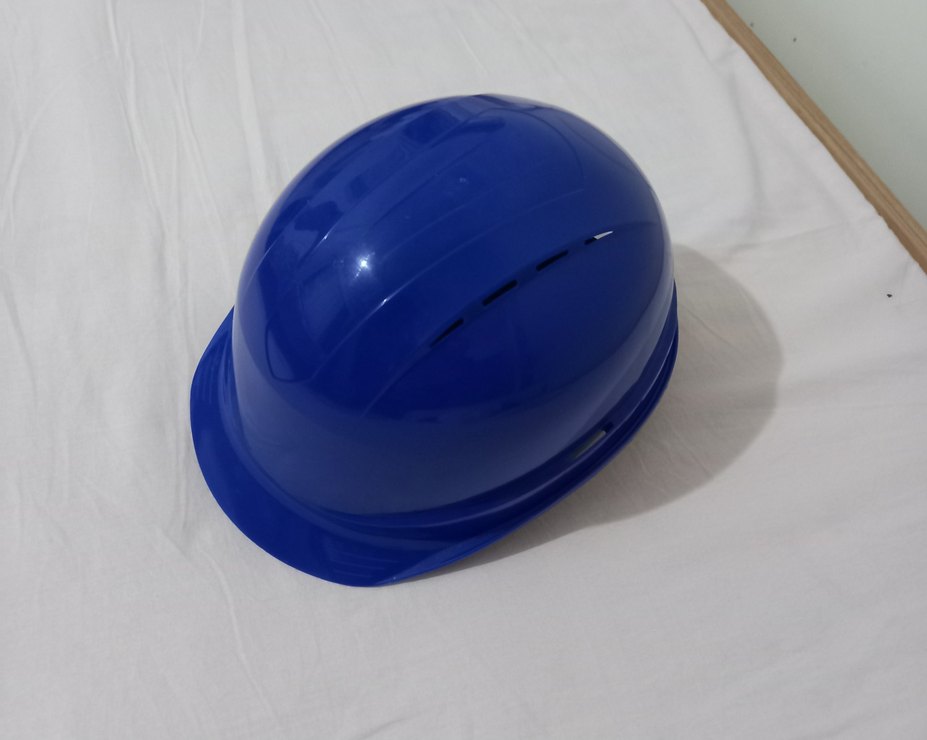 Mavi Minimalist Plastik Baret - Görsel 3