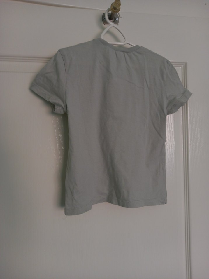 Yazlık Gri Bisiklet Yaka Tişört — görsel 4/4