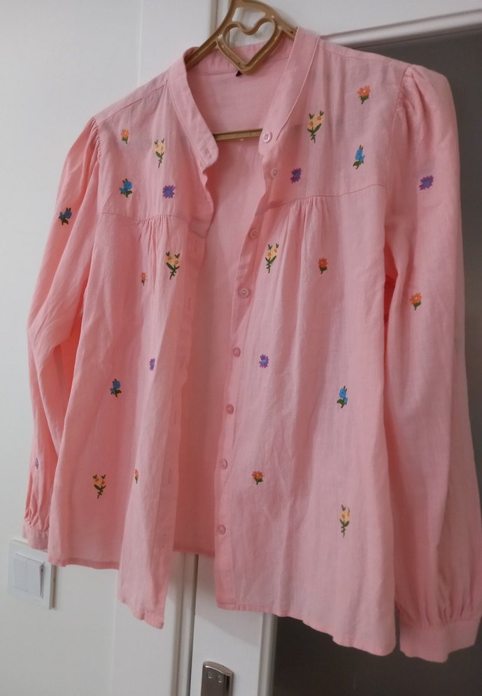Pembe Çiçekli Uzun Kollu Rahat Gömlek — görsel 3/6