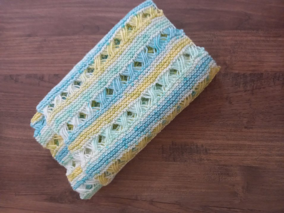 Pastel Çizgili Örgü Atkı — görsel 2/4