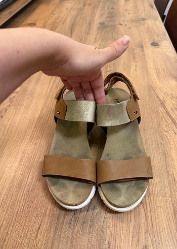 Tommy Hilfiger Dolgu Topuk Sandalet - Görsel 3