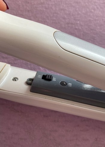  Beden Grundig Saç Düzleştirici